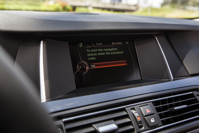 
... hệ thống dẫn đường Business Navigation System lần đầu tiên được tích hợp trên BMW 520i.
