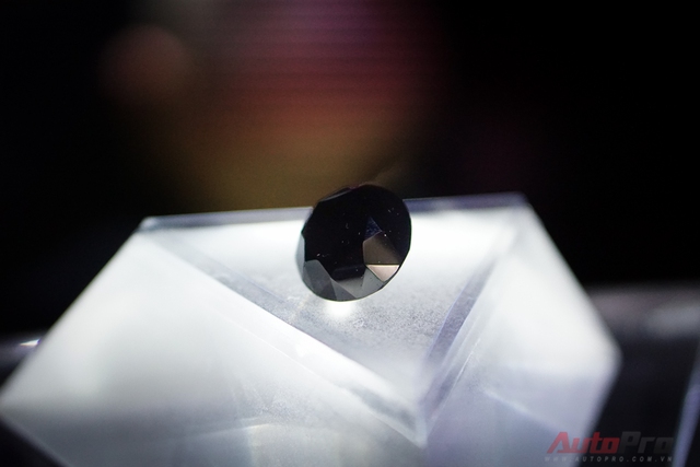 
Korloff Noir là viên kim cương có số mặt cắt lớn nhất hiện nay với tổng số 73 mặt cắt.
