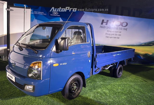 
Hyundai Porter H-100 với mức giá khởi điểm 325 triệu đồng.
