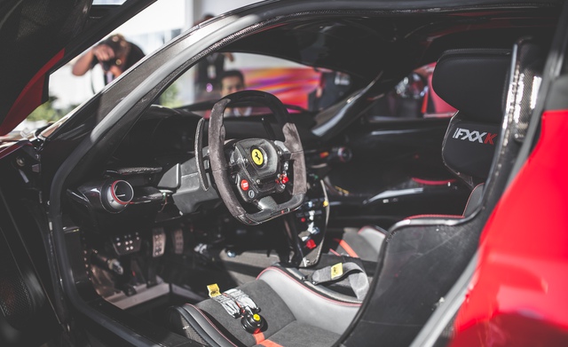 
Nội thất của siêu xe dành cho đường đua Ferrari FXX K.
