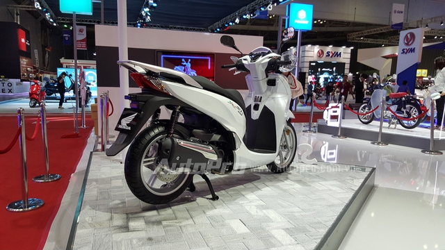 Honda SH 300i 2016 giá 248 triệu đồng tại Việt Nam