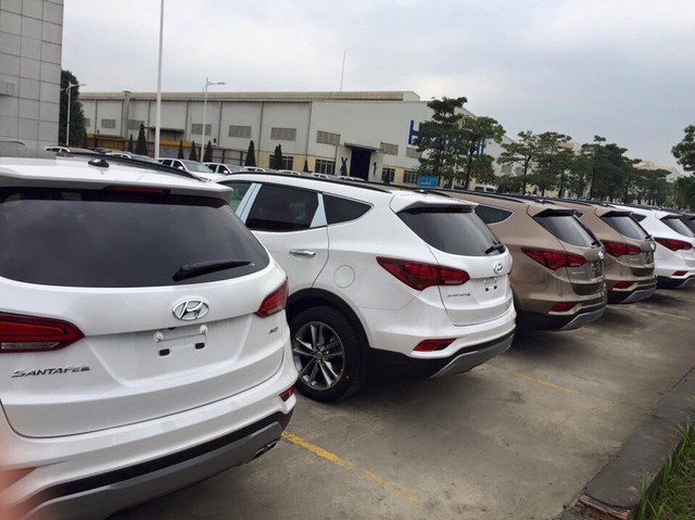 
... đuôi xe khác biệt của Hyundai Santa Fe 2016. Ảnh: SantaFe Club Hà Nội
