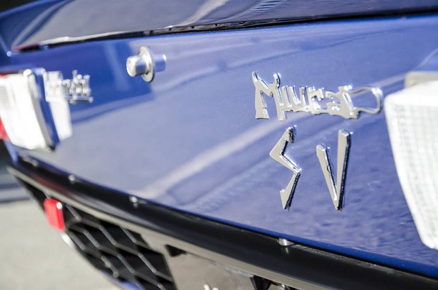 
Trong đó phiên bản Miura SV được cho mạnh mẽ nhất, chữ SV sau này được viết tắt từ cụm từ Superveloce và được xem như biến thể cuối cùng trên những phiên bản sản xuất thương mại của hãng siêu xe đến từ Ý. Chẳng hạn như Lamborghini Murcielago LP670-4 SV hay mới nhất là Lamborghini Aventador LP750-4 SV.
