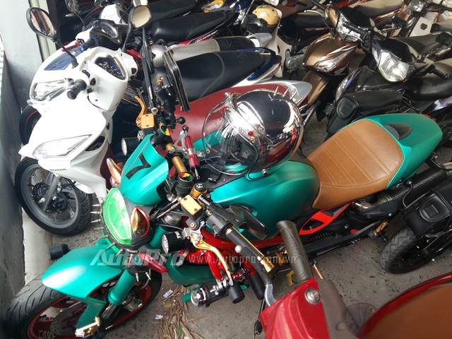 Ducati Monster 795 được trang bị động cơ L-Twin Desmodromic, sản sinh công suất tối đa 87 mã lực tại 8.250 vòng/phút và mô-men xoắn cực đại 78 Nm tại 6.250 vòng/phút. Sức mạnh được truyền tới bánh thông qua hộp số 6 cấp. Ngoài ra, Ducati Monster 795 còn được trang bị bình xăng có dung tích 20 lít.