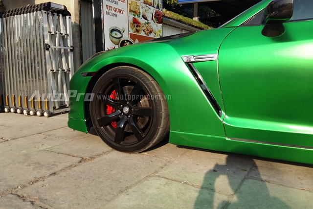 
Tại thị trường Việt Nam, Nissan GT-R đã qua sử dụng có giá 180.000 USD.
