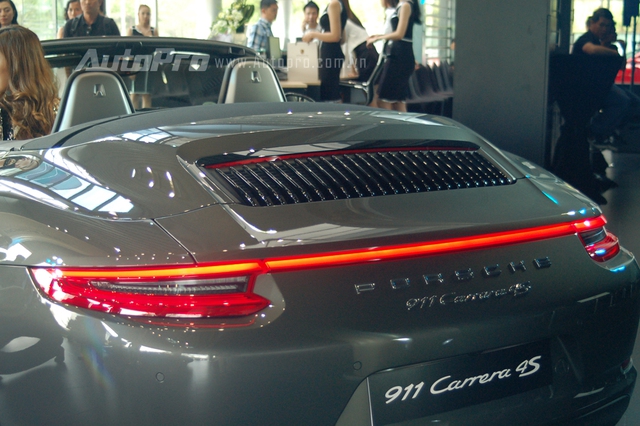 Diện kiến Porsche 911 Carrera 2016 đắt nhất Việt Nam