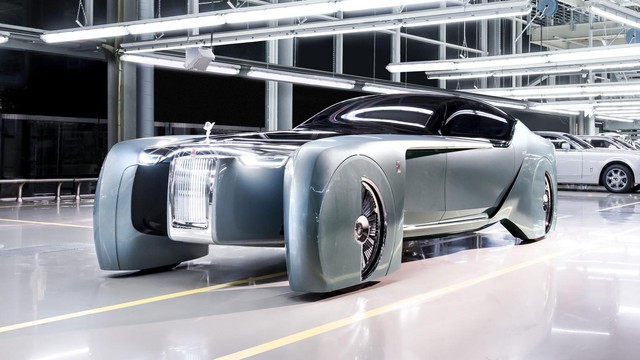 
Chiếc đại diện cho xu hướng này có hình dáng khác xa so với những Rolls-Royce thời điểm hiện tại.
