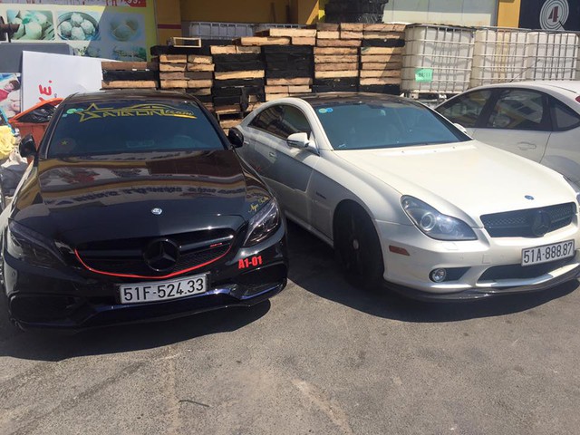 Bộ đôi Mercedes C63S AMG và CLS 63 AMG cũng xuất hiện trong buổi tụ tập vào ngày 9/1.