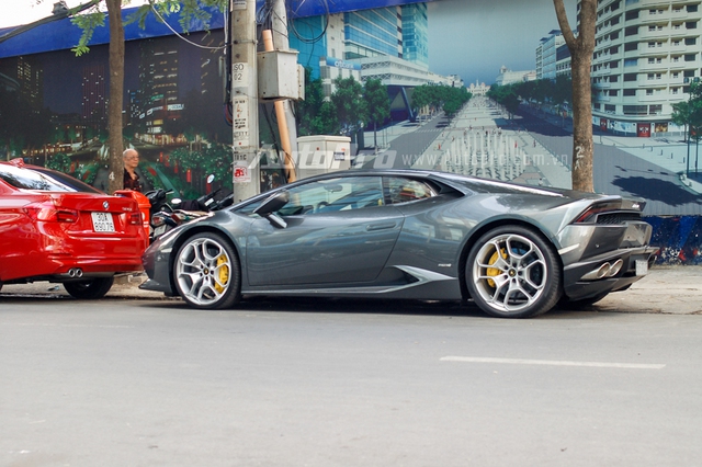 Lịch sử ấn tượng đã khiến chiếc Lamborghini Huracan màu xám nhận được nhiều sự quan tâm mỗi khi xuất hiện trên phố Sài Gòn.