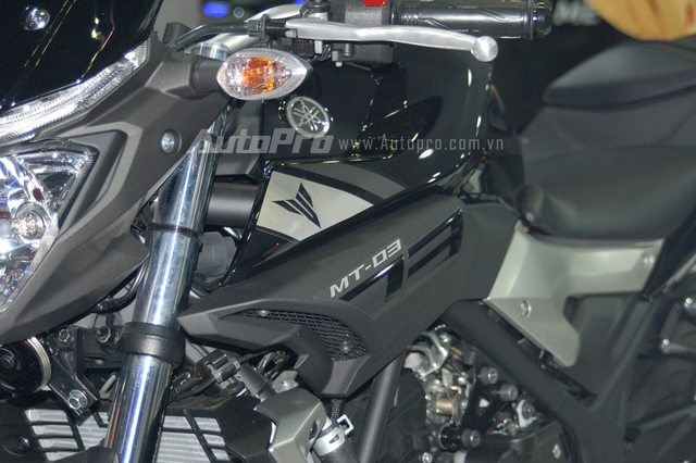
MT-03 thực chất là dòng nakedbike của chiếc mô tô 300 phân khối, R3 đã được phân phối chính hãng tại Việt Nam. Theo nhiều nguồn tin MT-03 sẽ được phân phối chính hãng trong năm nay và giá bán chưa được tiết lộ.
