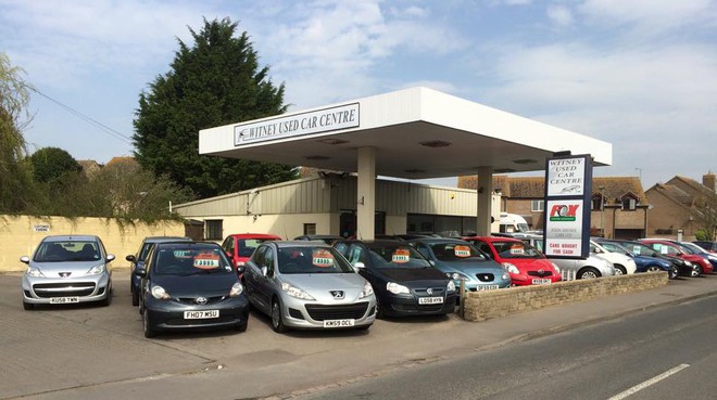 
Cửa hàng xe cũ Witney Used Car Centre nơi Thủ tướng Anh David Cameron đến mua ô tô.
