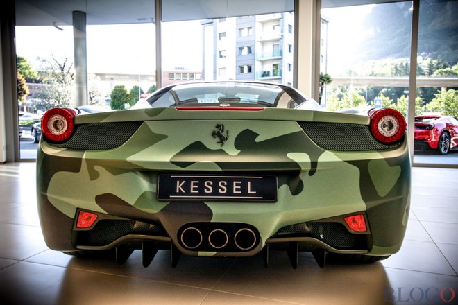 
Theo một số nguồn tin, chiếc siêu xe 458 Italia màu rằn ri được chế tạo khi Elkann thành lập bộ phận Ferrari Tailor Made. Đây là bộ phận chuyên chế tạo xe đặc biệt hoặc theo đơn đặt hàng của khách.
