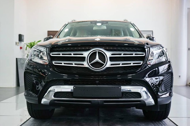 
Mercedes-Benz GLS 2016 là mẫu SUV hạng sang đã chính thức trình làng tại thị trường nước ngoài vào tháng 11 năm ngoái. Đến nay, GLS 2016 đã bất ngờ xuất hiện tại một đại lý của Mercedes-Benz ở Tp. Hồ Chí Minh.
