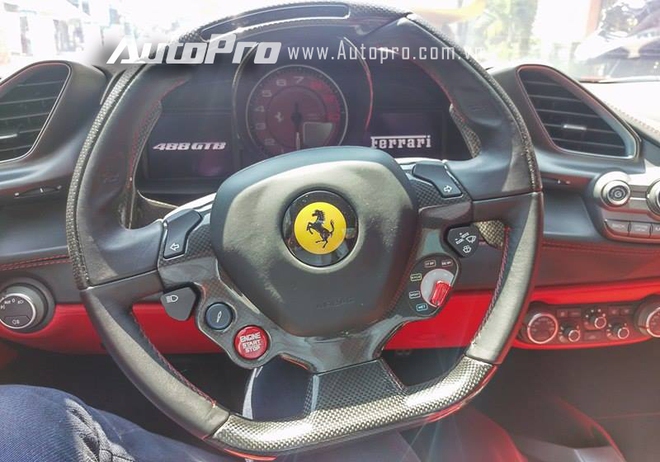 
Tại thị trường Việt Nam, Ferrari 488 GTB được một công ty nhập khẩu tư nhân tại Quận 5 chào bán với mức giá khoảng 15 tỷ Đồng.
