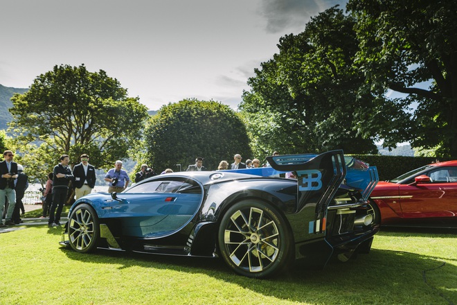 
Bugatti Vision Gran Turismo xuất hiện lần đầu trong triển lãm Frankfurt 2015 với ý nghĩa chính, siêu xe đua ảo chỉ để làm cảnh trong các sự kiện.
