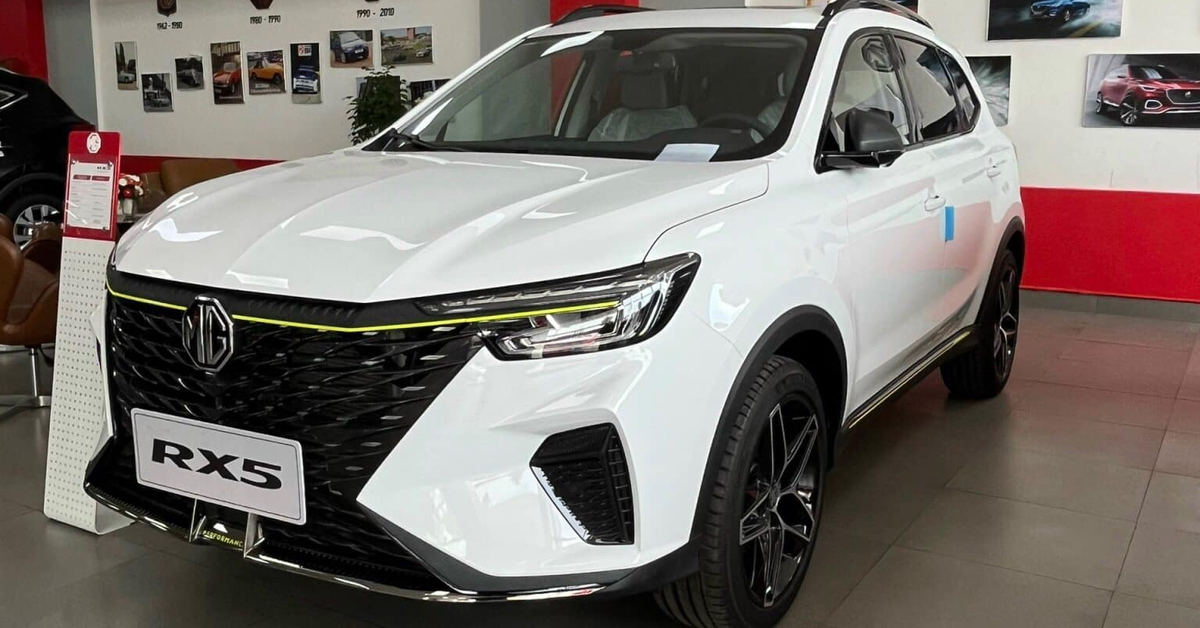 MG RX5 giảm giá 130 triệu tại đại lý: Giá thấp nhất rẻ hơn Creta base ...