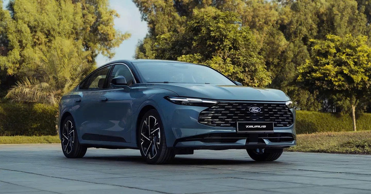 Cận cảnh Ford Mondeo 2025 vừa ra mắt: Sedan đấu Camry mà người Việt ...