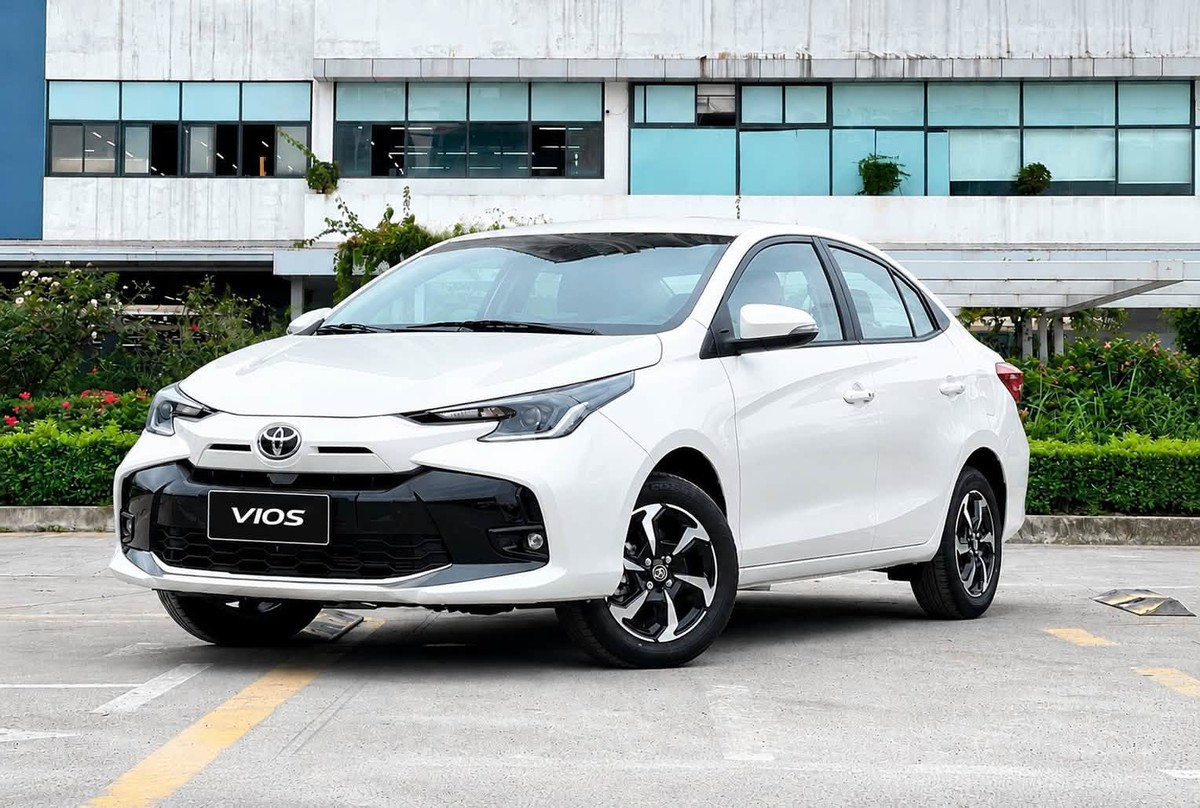 Toyota Vios lấy lại ng&ocirc;i đầu ph&acirc;n kh&uacute;c sedan hạng B