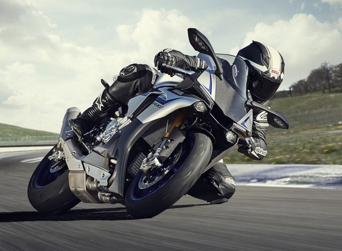 Yamaha YZF-R1, R1M và R3 bản châu Âu có giá 