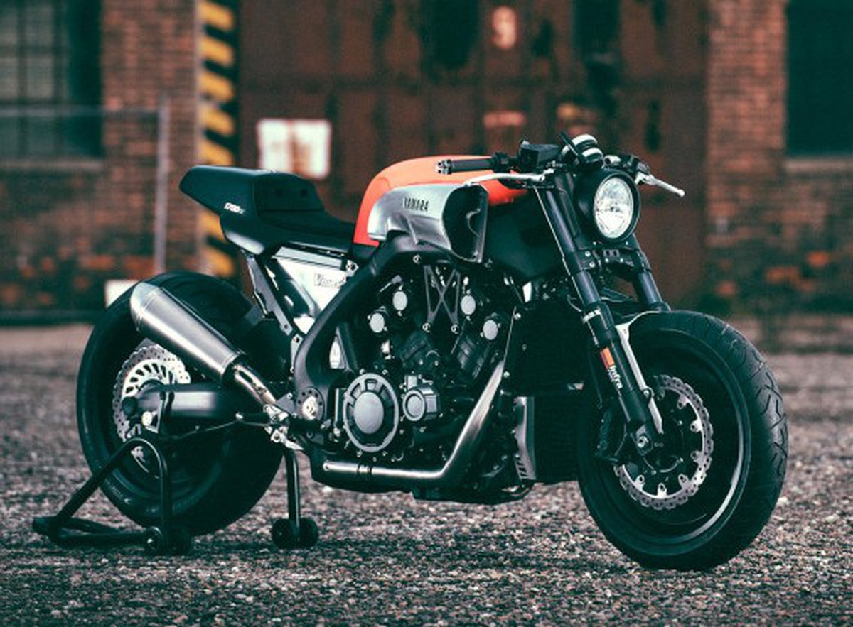 Mãn nhãn với Yamaha VMax độ Dragster lai Cafe-Racer