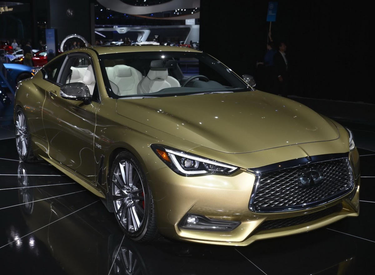 Chi tiết Infiniti Q60 phiên bản quà Giáng sinh 