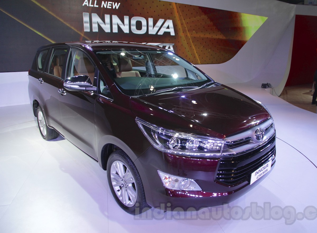 Trong 10 ngày, đã có hơn 15.000 người đặt mua Toyota Innova Crysta