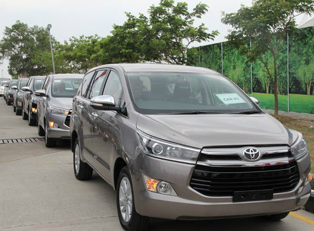 Lộ thêm ảnh và thông tin của Toyota Innova 2016 phiên bản V cao cấp sắp ...