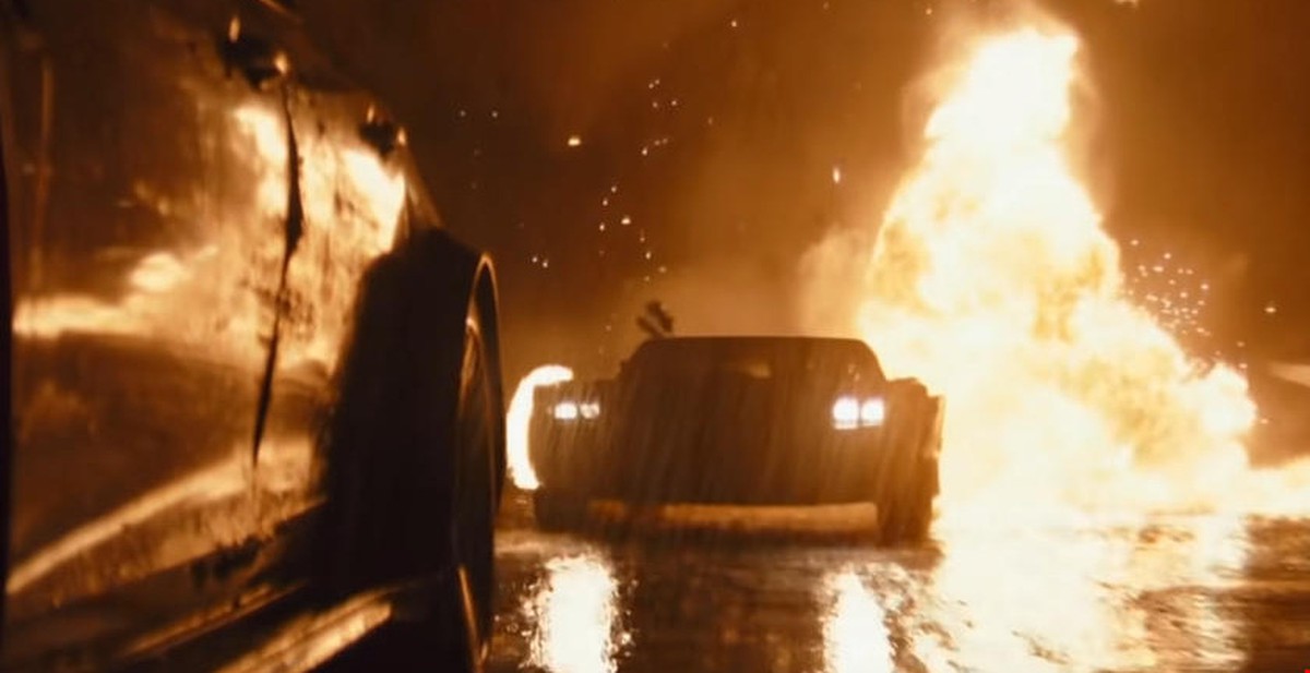 Batmobile lột xác hoàn toàn trong bom tấn mới của Hollywood: Dáng như ...