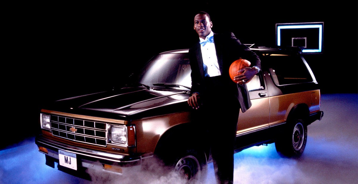 Sở hữu dàn xe hàng triệu USD, huyền thoại bóng rổ Michael Jordan vẫn ...
