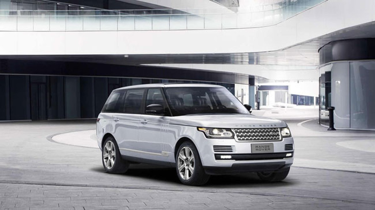 Range Rover Hybrid Long Wheelbase: Sang trọng, dài rộng và kinh tế