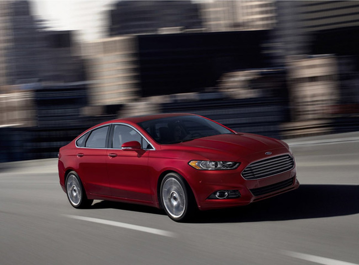 Ford Fusion 2013: 