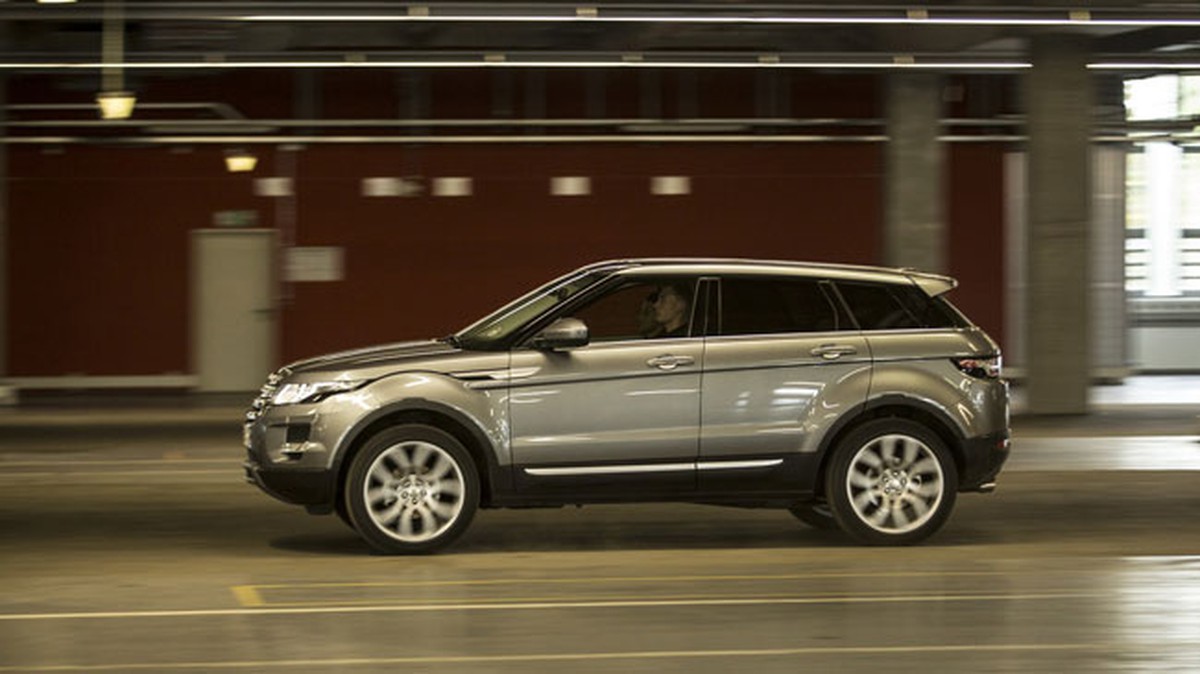 Range Rover L560: Nhỏ hơn nhưng đắt ngang Discovery