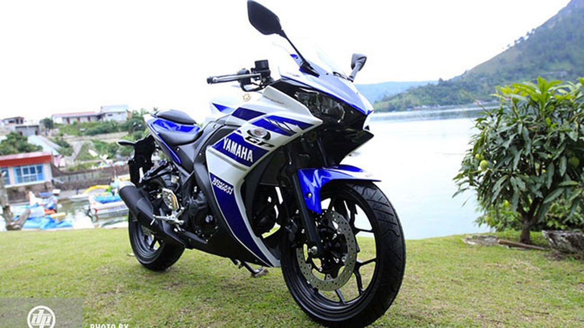 Cận cảnh Yamaha R25 phiên bản sản xuất mang dáng dấp siêu môtô