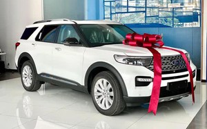 Ford Explorer bị cắt tính năng tại Việt Nam: Khách hàng đổ xô tìm bản cũ, giá giữ nguyên 2,399 tỷ đồng