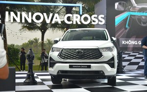 Toyota Innova Cross ra mắt Việt Nam: Giá từ 810 triệu rẻ hơn Custin, nhiều trang bị vượt trội nhóm MPV phổ thông