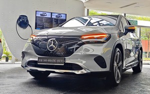 Loạt xe Mercedes-Benz giảm mạnh giá lăn bánh tại Việt Nam: Giảm cao nhất hơn 200 triệu, nhiều xe kèm 2 năm bảo hiểm