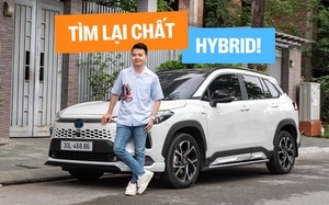 Có 2 chiếc Lexus vẫn mua thêm 2 đời Toyota Corolla Cross, bác sĩ chia sẻ: ‘Đưa đón con tiện, an toàn, êm giống xe điện’