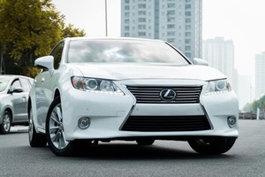 Sau hơn 72.000km, Lexus ES phiên bản 'tiết kiệm nhiên liệu' có giá rẻ hơn cả Toyota Camry thế hệ mới