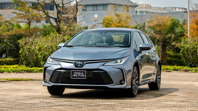Toyota Corolla Altis 2022 number plate in the second quarter is sold for 2.2 billion VND, equal to 2 unboxed Camrys - Photo 2.