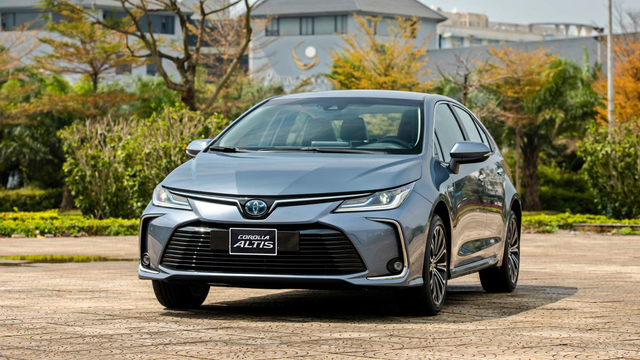 Toyota Corolla Altis 2022 bien so ngu quy 2 duoc ban gia 22 ty dong bang 2 chiec Camry dap hop