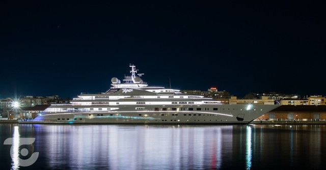 Siêu du thuyền xa hoa của tỷ phú Abu Dhabi, nơi tài tử Leonardo DiCaprio từng mượn mở tiệc xem bóng đá - Ảnh 8.