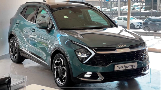 The dealer revealed the price of 8 versions of Kia Sportage 2022 in Vietnam: From VND 899 million, launched on June 10, competing against Tucson and CX-5 - Photo 2.