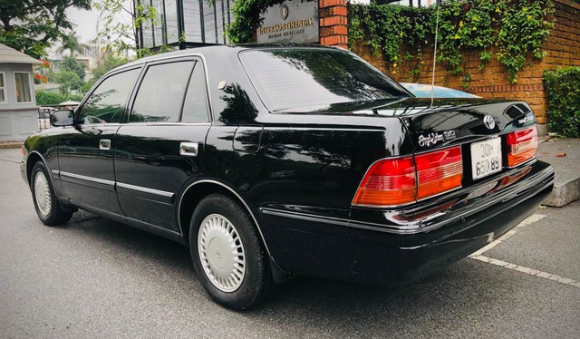 Huyền thoại một thời Toyota Crown 1998 đẹp long lanh được rao bán với giá tới 1,5 tỷ đồng, đắt hơn Camry bản cao cấp nhất - Ảnh 3.