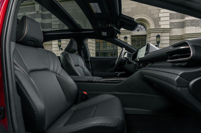 推出新一代豐田皇冠：從轎車到 SUV 的 4 種設計的獨特設計 - 照片 4。