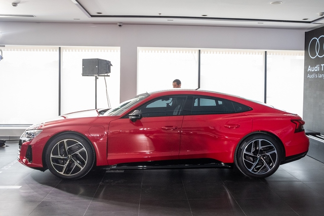 Ra mắt Audi e-tron GT tại Việt Nam: Giá từ 5,2 tỷ đồng, cạnh tranh trực tiếp Porsche Taycan - Ảnh 3.
