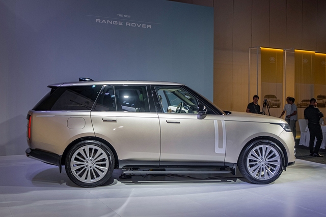 Range Rover 2022 ra mắt Việt Nam: Giá từ 11,9 tỷ đồng, nhiều tiện nghi ghế VIP, lựa chọn sang xịn ngang tầm Mercedes-AMG G 63 - Ảnh 3.