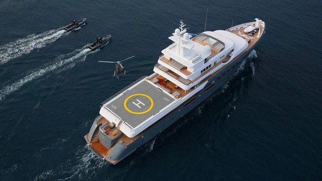 Siêu du thuyền 86 triệu USD từng thuộc sở hữu của gia tộc Rothschild giàu có bậc nhất thế giới - Ảnh 2.