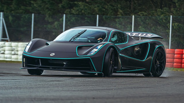 Lamborghini, Ferrari trước sự tĩnh lặng đáng sợ của xe điện: Khi siêu xe thành thường xe - Ảnh 9.