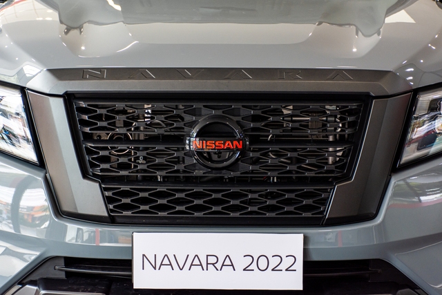 Nissan Navara 2022 về đại lý tại Việt Nam: Động cơ mới, trang bị giữ nguyên, giá dự kiến tăng nhẹ - Ảnh 2.
