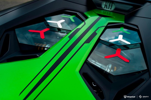 Lamborghini Aventador mui trần hàng hiếm tại Việt Nam được lột xác theo phong cách xe đua triệu đô, nhiều đồ chơi carbon đắt đỏ bị tháo gây tiếc nuối - Ảnh 4.